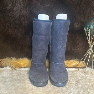 UGG Boots 10 (CCC)